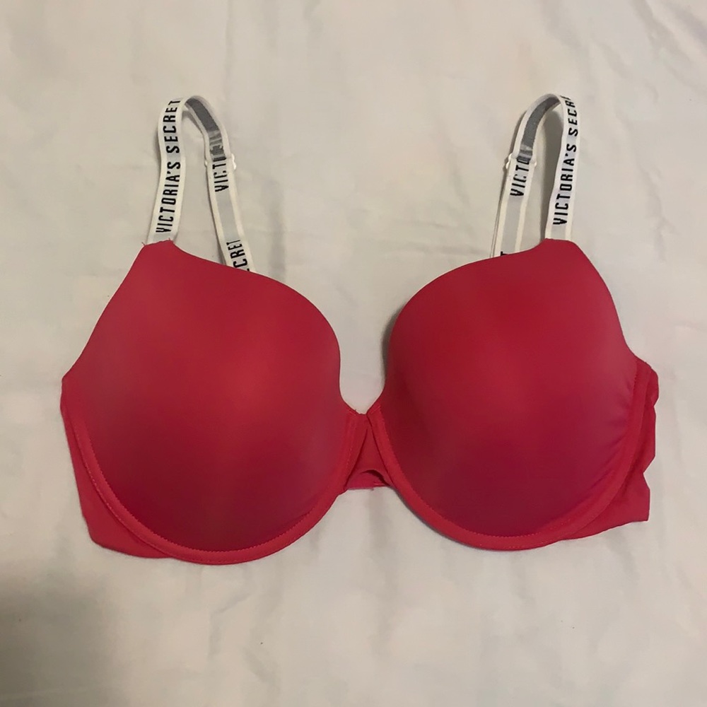 Victoria’s Secret T-Shirt Bra NWOT